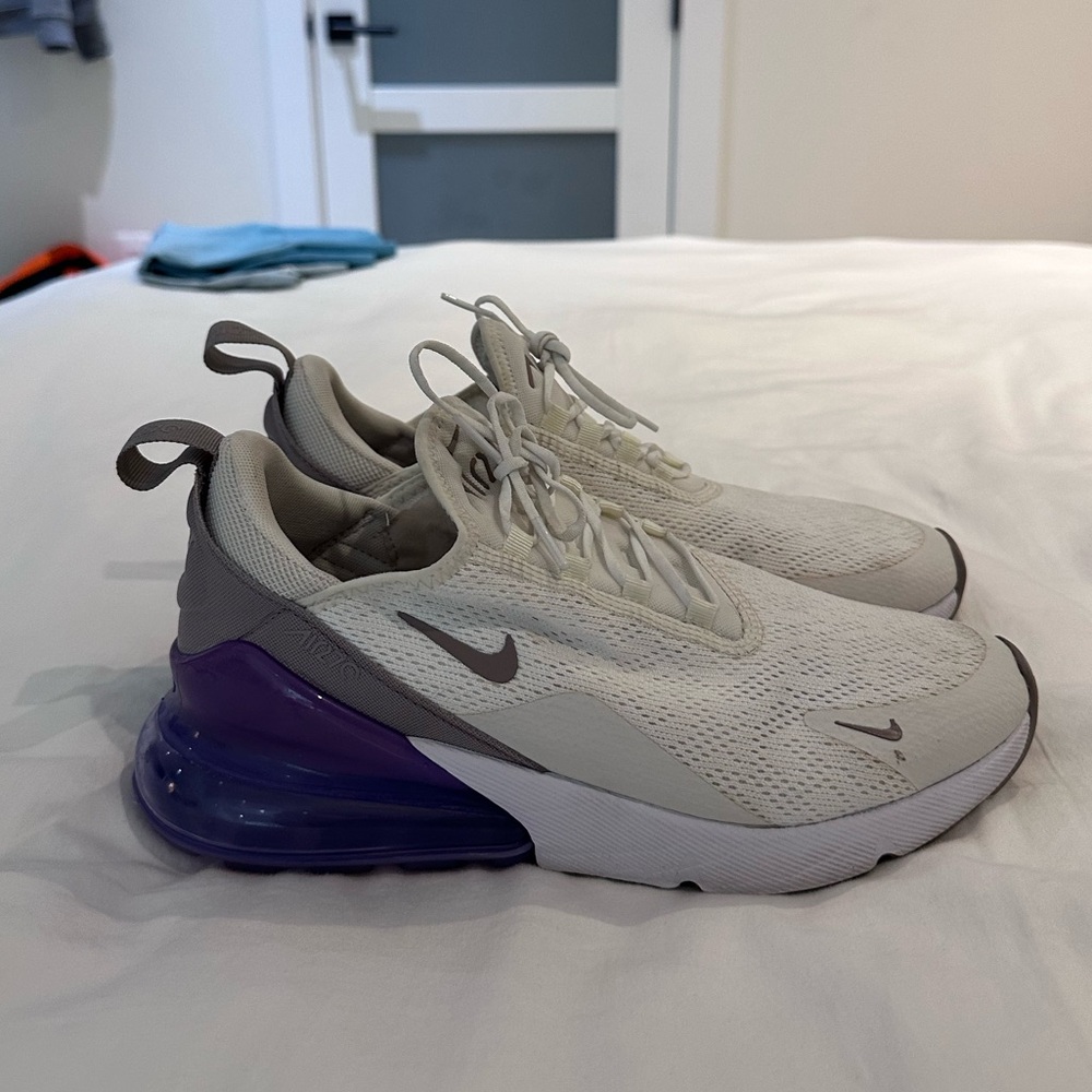 Women’s Nike Air 270
